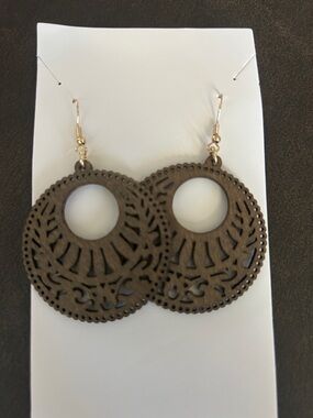 Women’s Brown Laser-Cut Wooden Hoop Earrings - Lightweight Fashion Jewelry